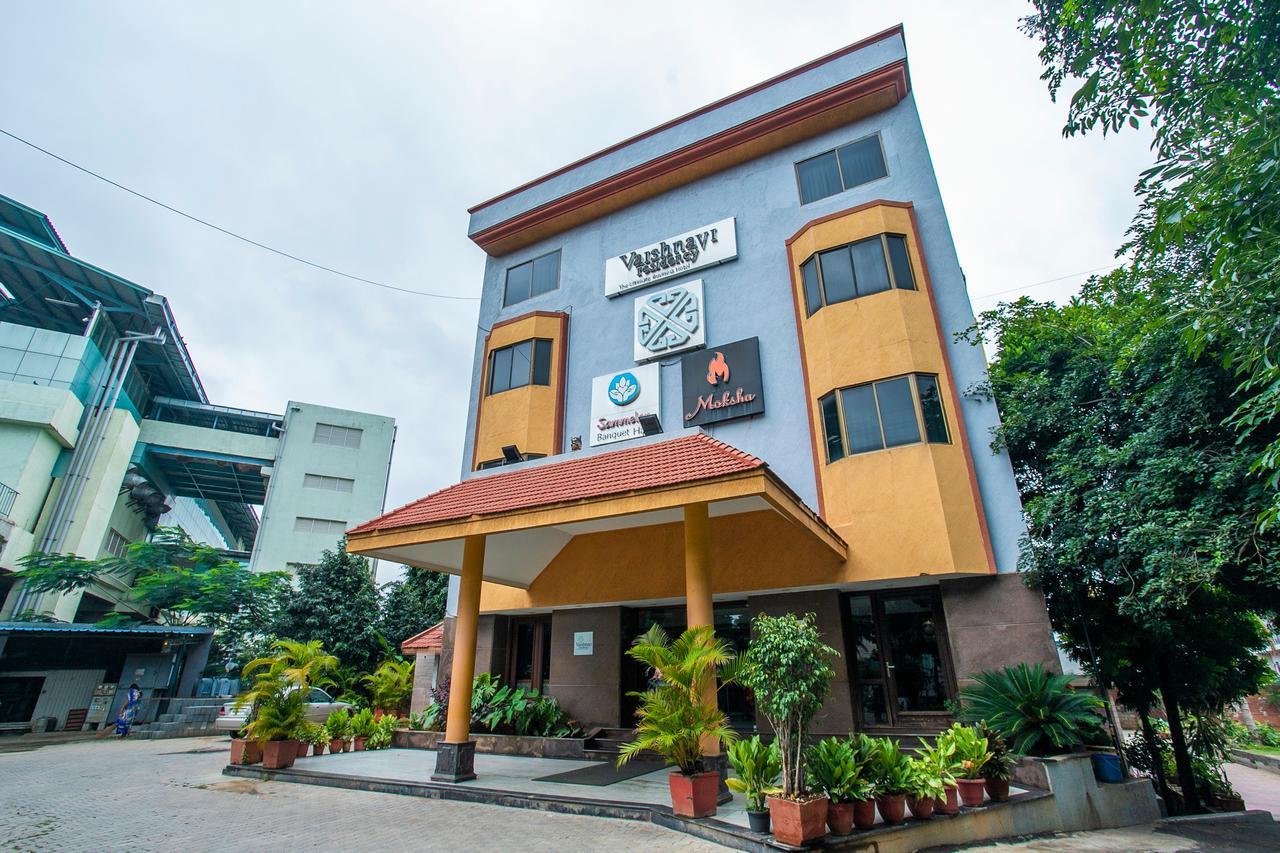 ホテル Oyo 18762 Vaishnavi Residency バンガロール エクステリア 写真