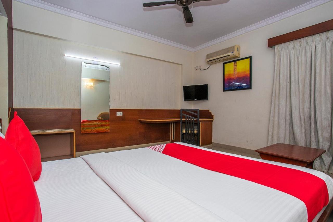 ホテル Oyo 18762 Vaishnavi Residency バンガロール エクステリア 写真