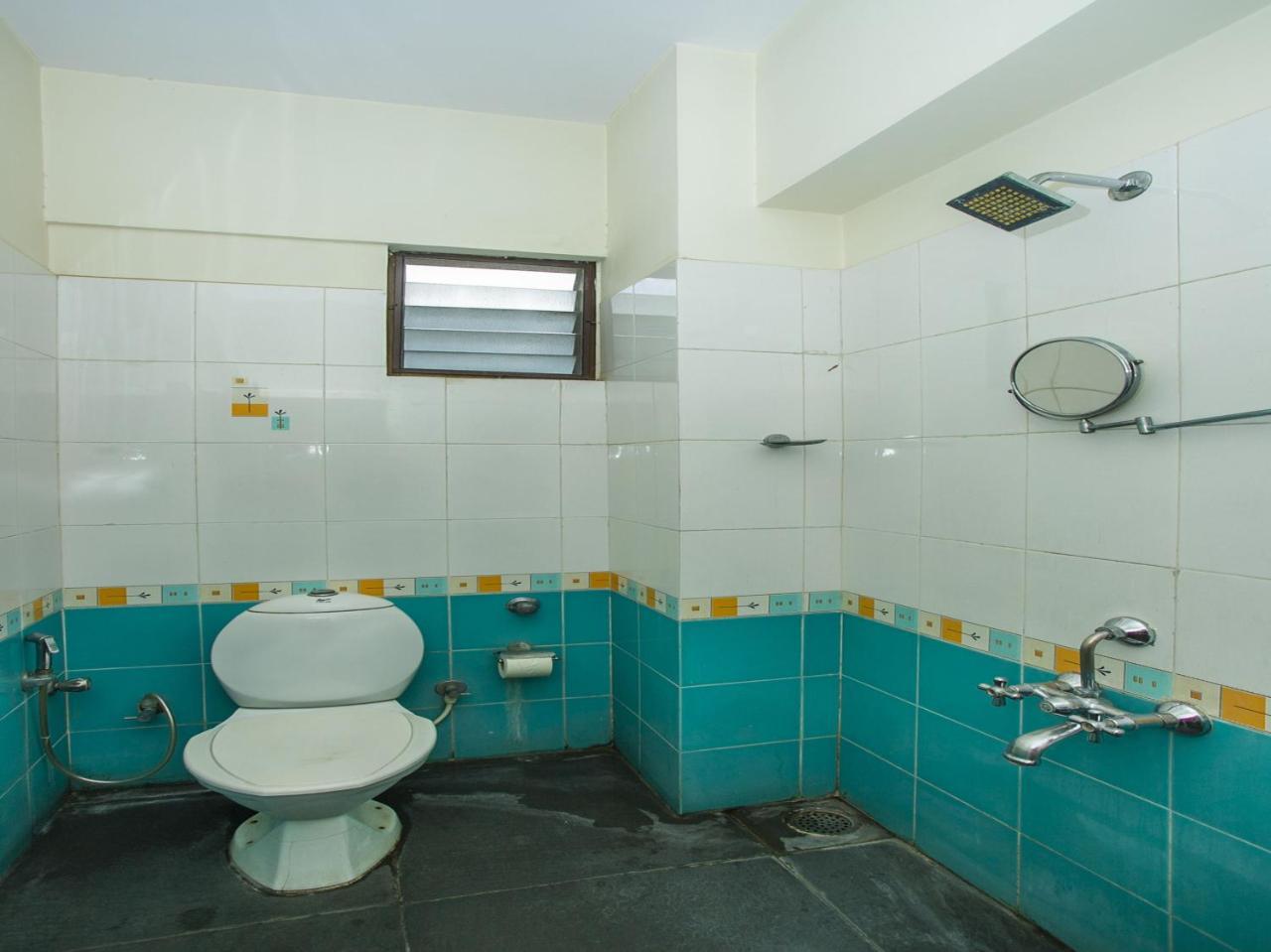 ホテル Oyo 18762 Vaishnavi Residency バンガロール エクステリア 写真